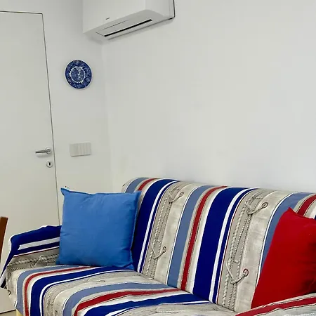 Cozy Flat Near The